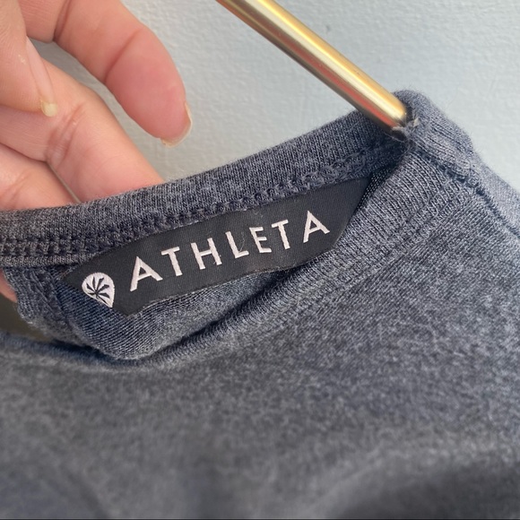 Athleta Gray Short Sleeves Top Size Xs - Picture 3 of 7